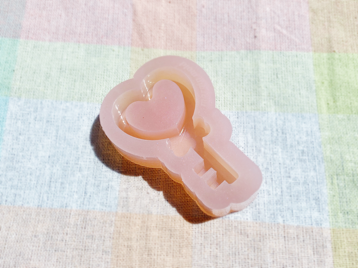 Heart Key Shaker Mold, Silicone Mold, Shiny UV Resin Mold – decopopshop